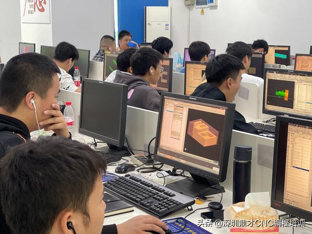 最近的编程培训班/编程培训班多少费用 最近的编程培训班/编程培训班多少费用