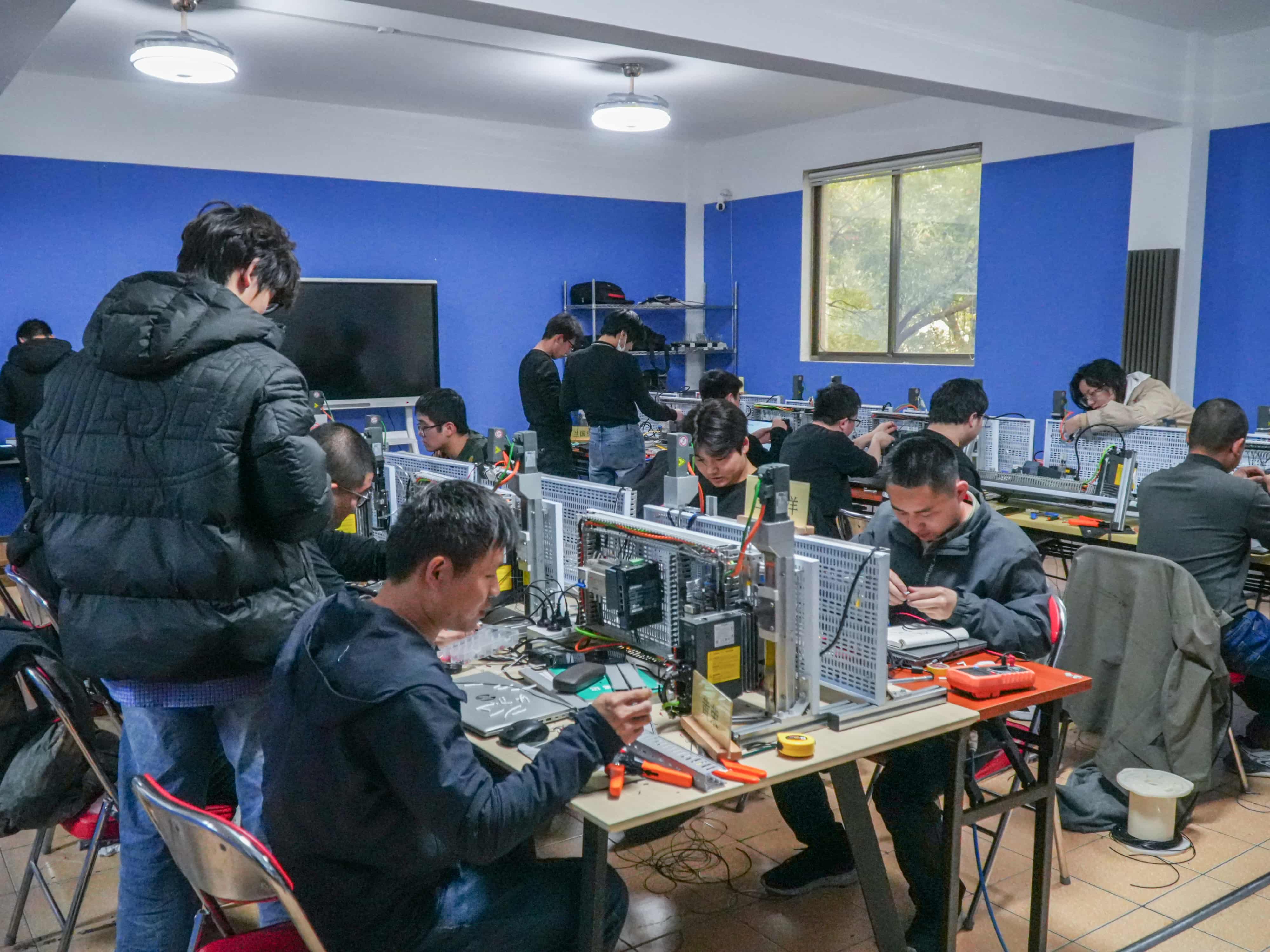 【十大编程教育培训机构,编程教培机构排名前十】