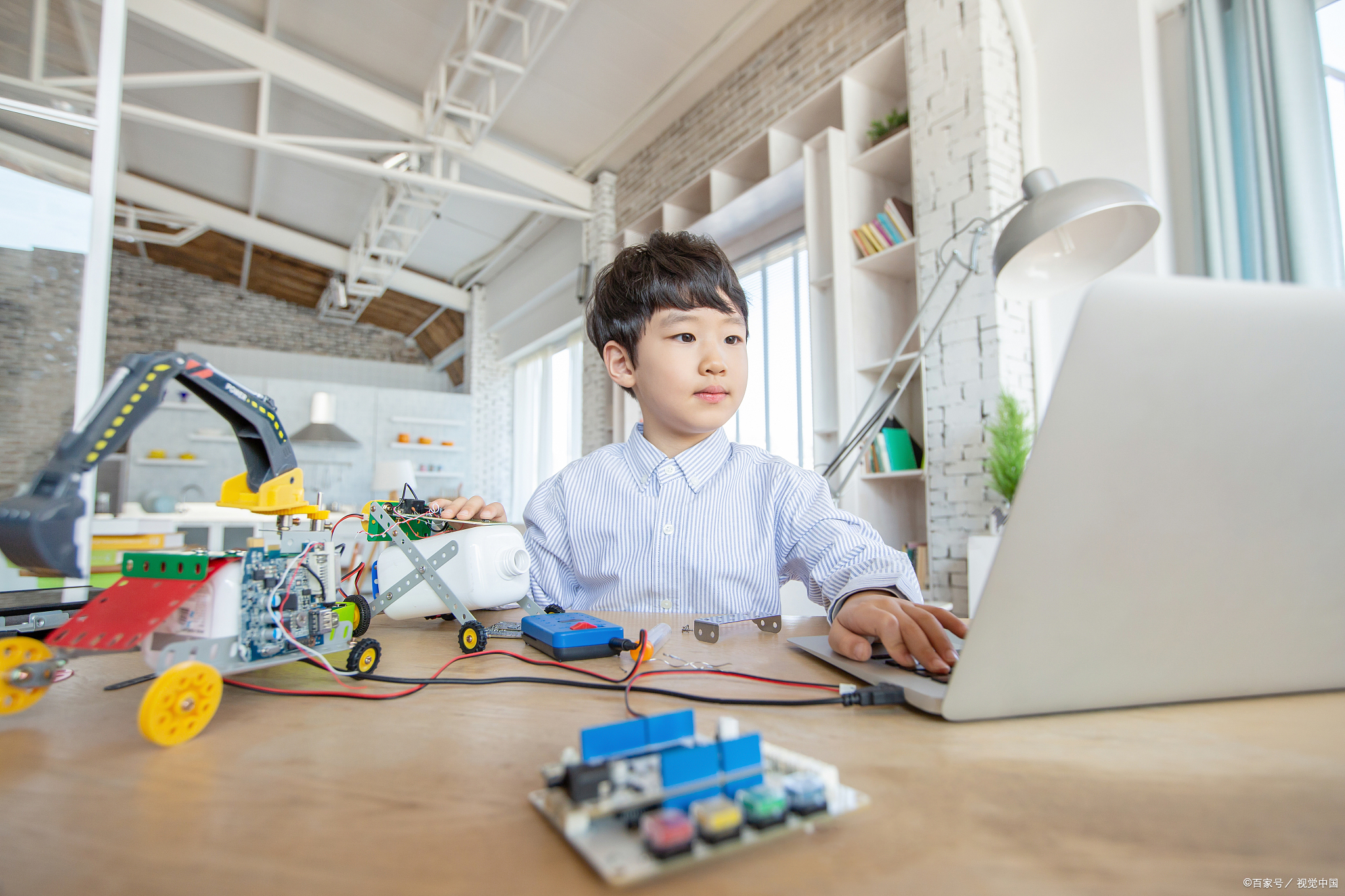 【小学编程入门课程视频,小学编程入门课程视频下载】