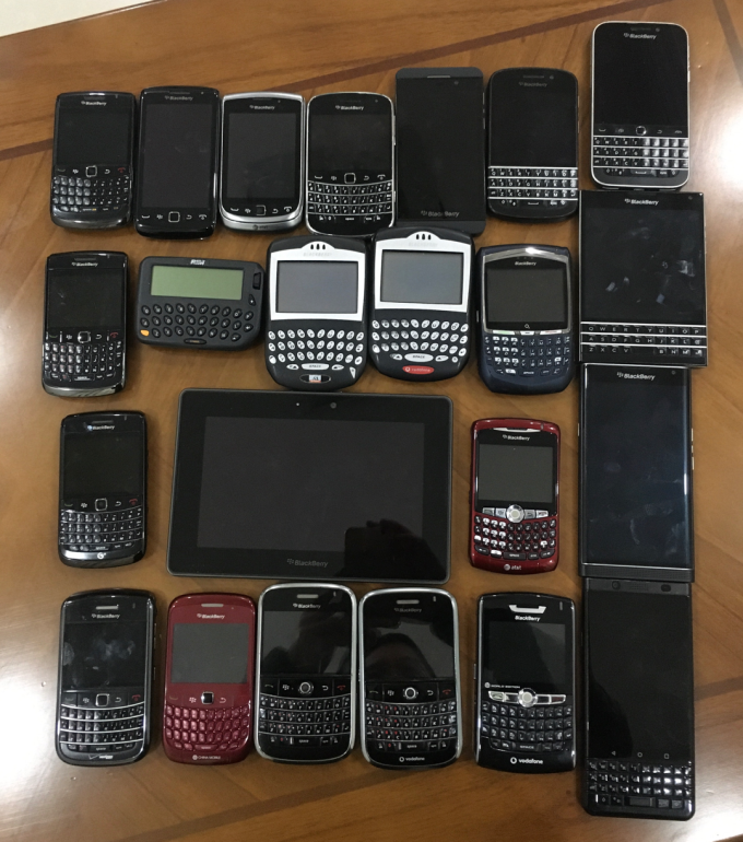 黑莓手机现在还能用吗/黑莓手机现在还能打电话吗