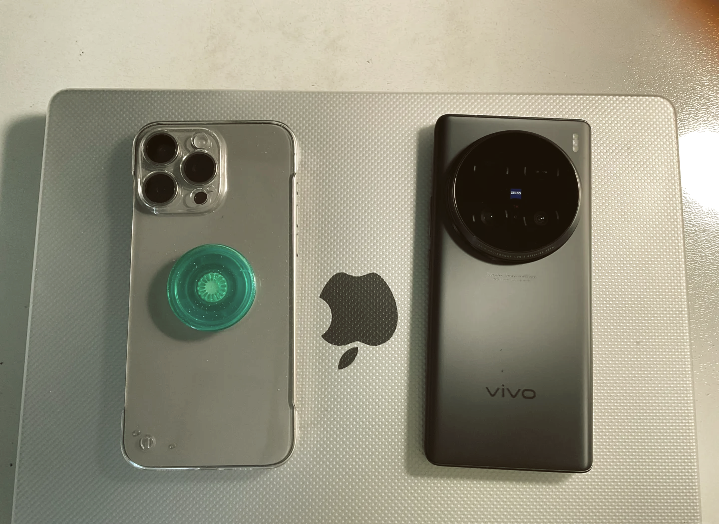 【vivox100u的屏幕是哪家的,vivox100ultra用的哪家屏幕】