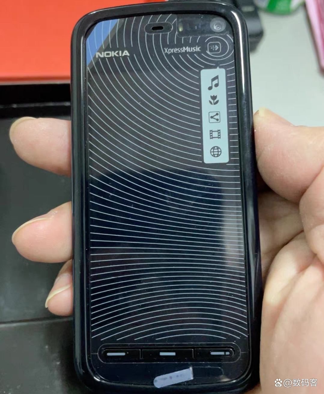 诺基亚5800xm和5800w/诺基亚5800w和5800xm有什么区别