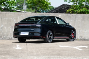 日产n3500图片（日产nv300价格图片）